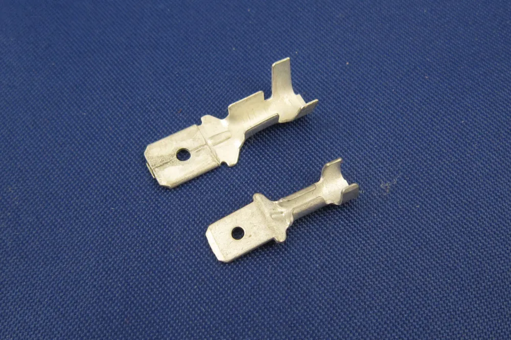 Terminals & Connectors > Non-insulated & Insulators - Blade - Male ...