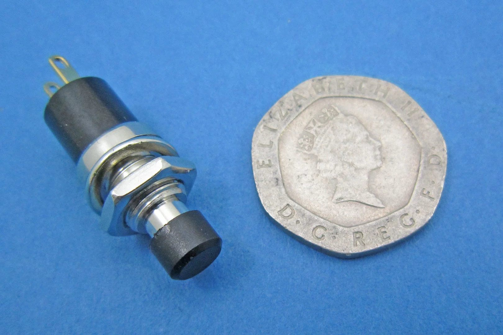 Switches > Push Button Switches - Miniature Latching - Auto Electric ...
