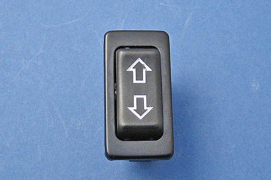 Switches > Rocker Switches - Electric Window / Aerial - Auto Electric ...