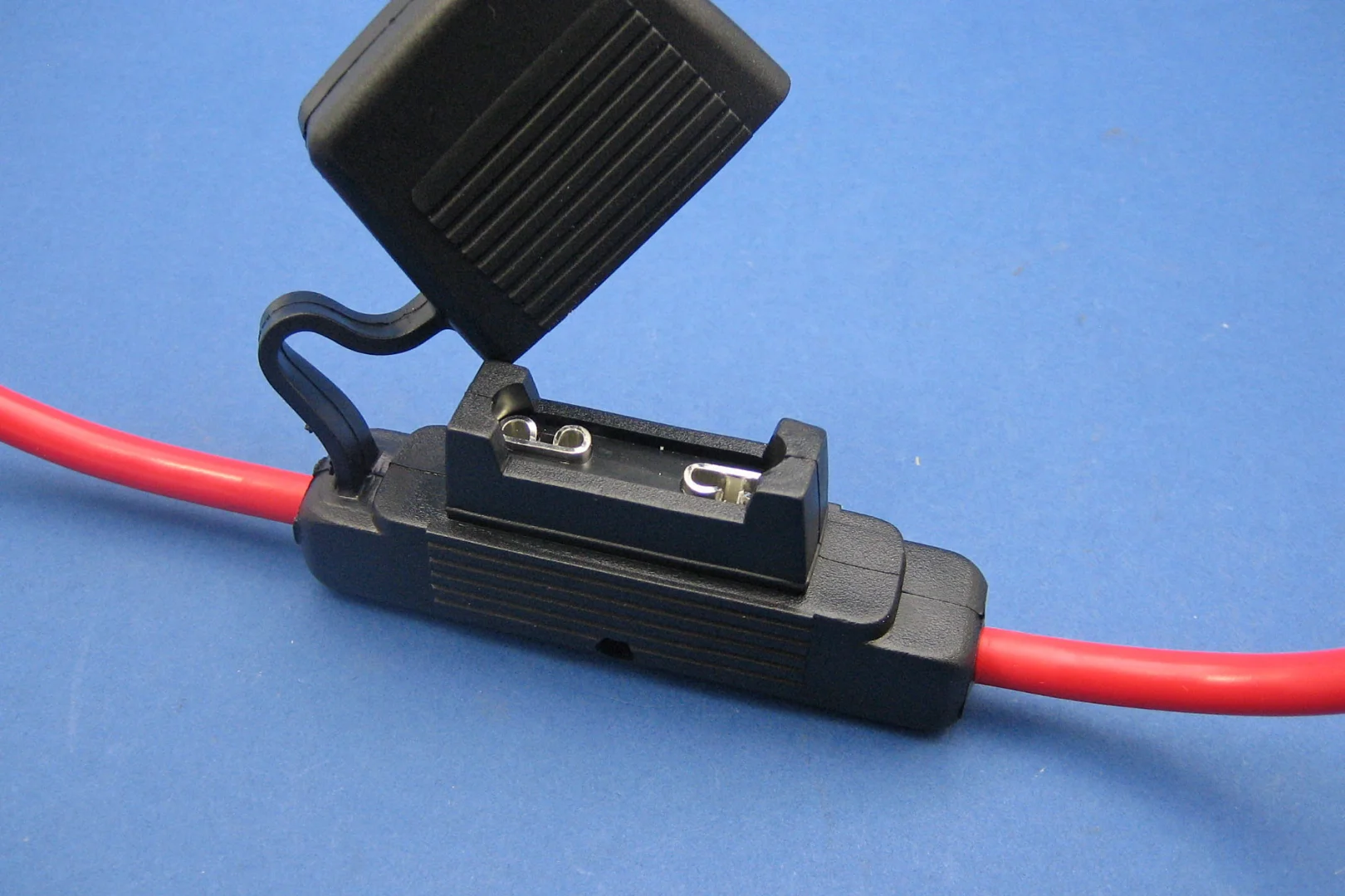 Fusing > Single Fuse Holders MAXI blade fuse holder Auto Electric