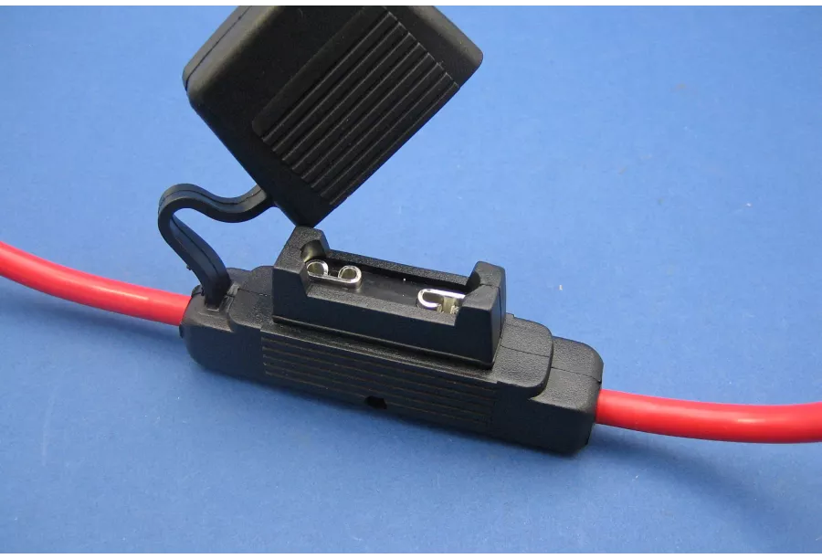 Fusing > Single Fuse Holders - MAXI blade fuse holder - Auto Electric ...