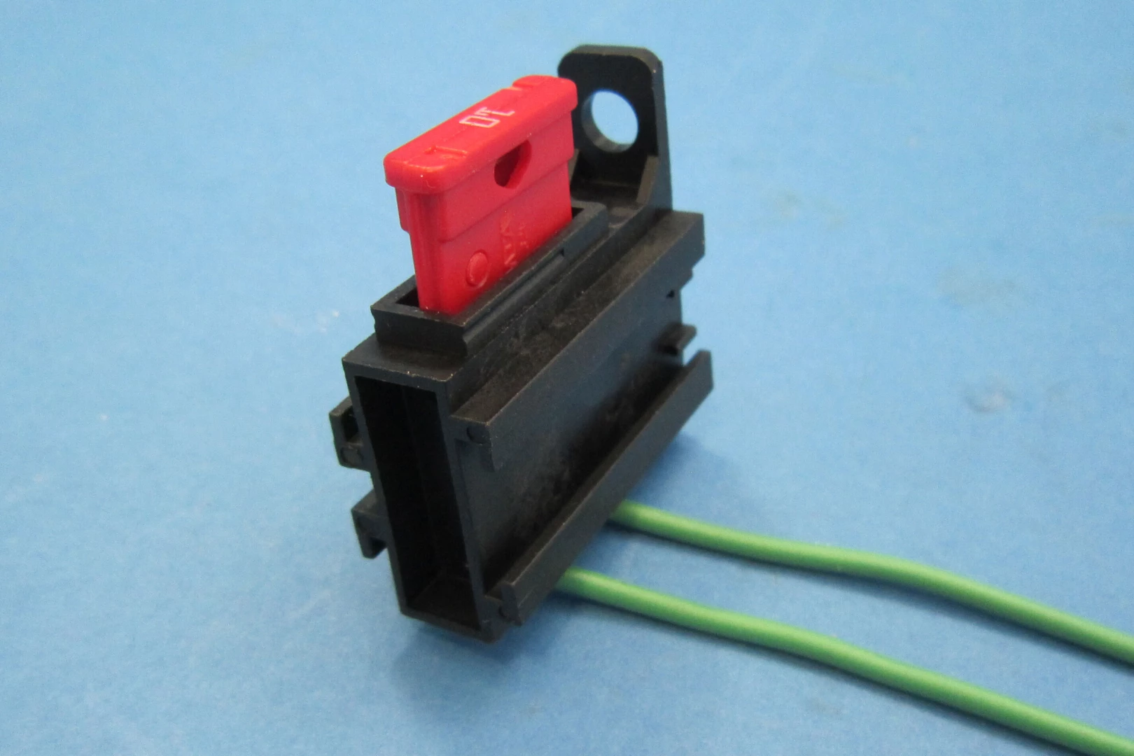 Fusing > Single Fuse Holders - Blade Fuse Holder with Bracket - Auto ...