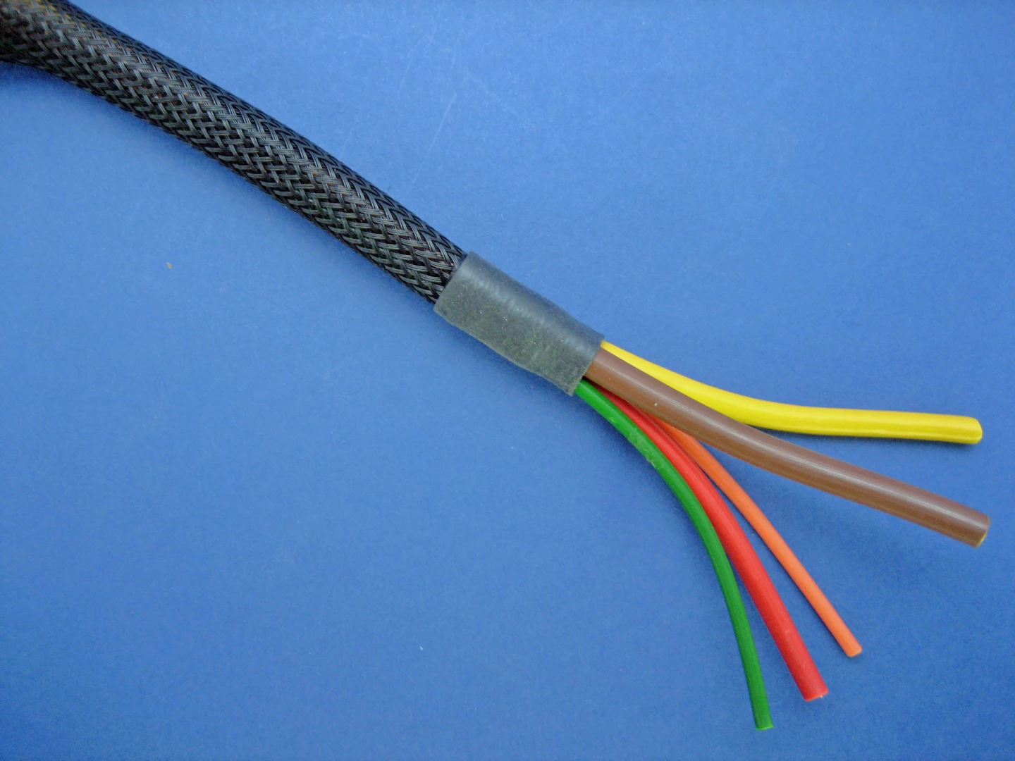 Multicolor Braided Expandable Sleeve for Wiring Harness Wire Cover