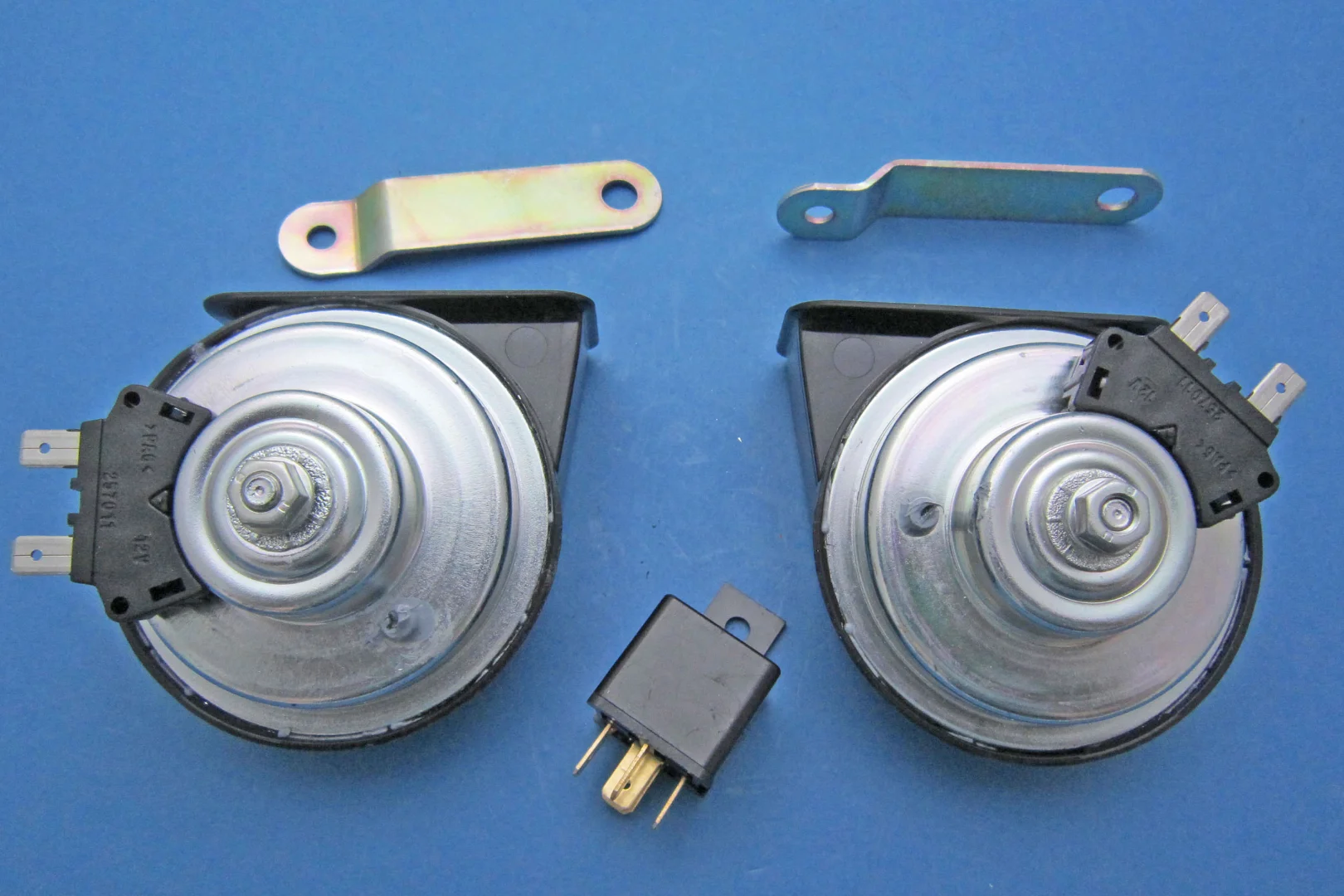 Vehicle Electrical Accessories > Vehicle Horns Twin Fiamm electric