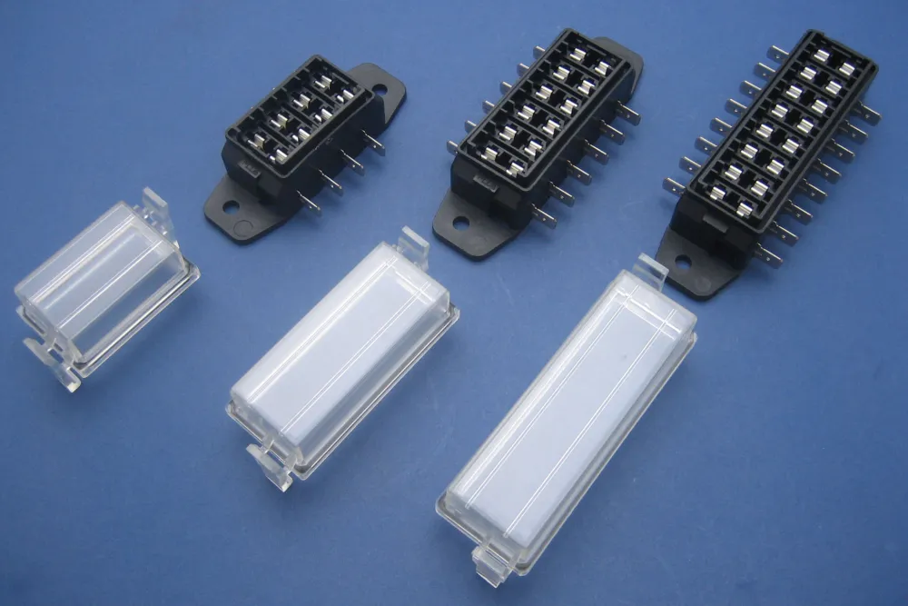 Fusing > Fuse Boxes - Blade Fuse Type (terminals on each side) - Auto ...