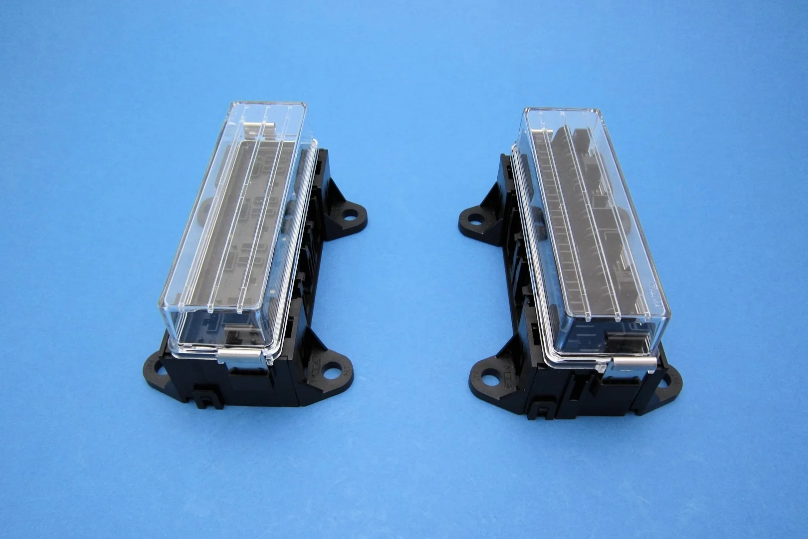 Fusing > Fuse Boxes - Blade Fuse Type - Surface mounted - Auto Electric ...