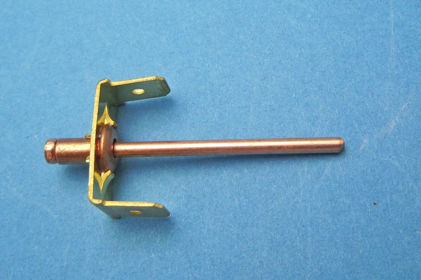 Terminals & Connectors > Non-insulated & Insulators - Rivet-On Earth ...