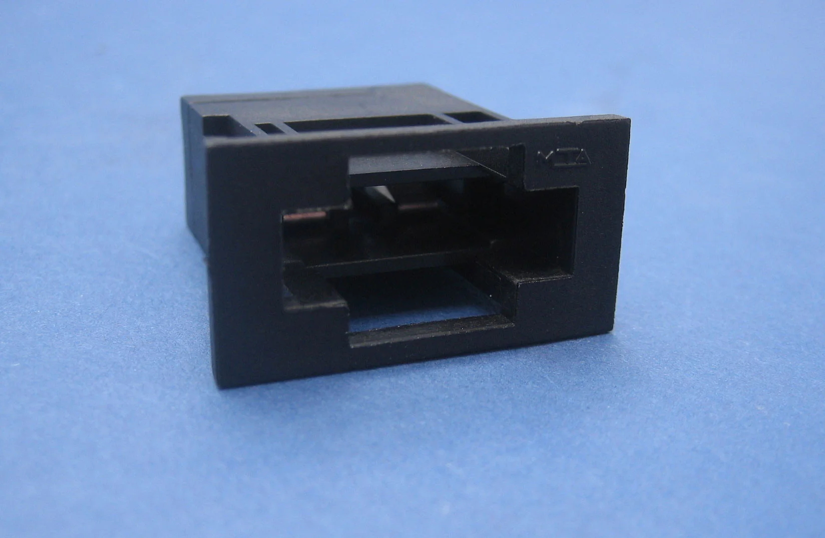 Fusing > Single Fuse Holders - Panel mounted blade fuse holder - Auto ...